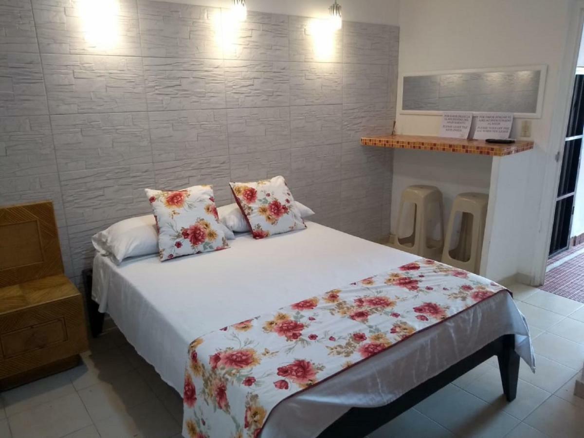 Hostal Palo AltoSan Andrés エクステリア 写真
